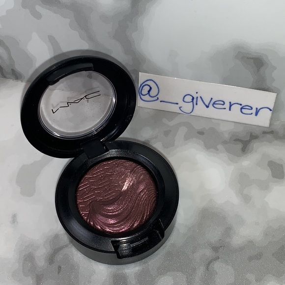 Rich Core Extra Dimension Eyeshadow Collection MAC - Picture 3 of 14